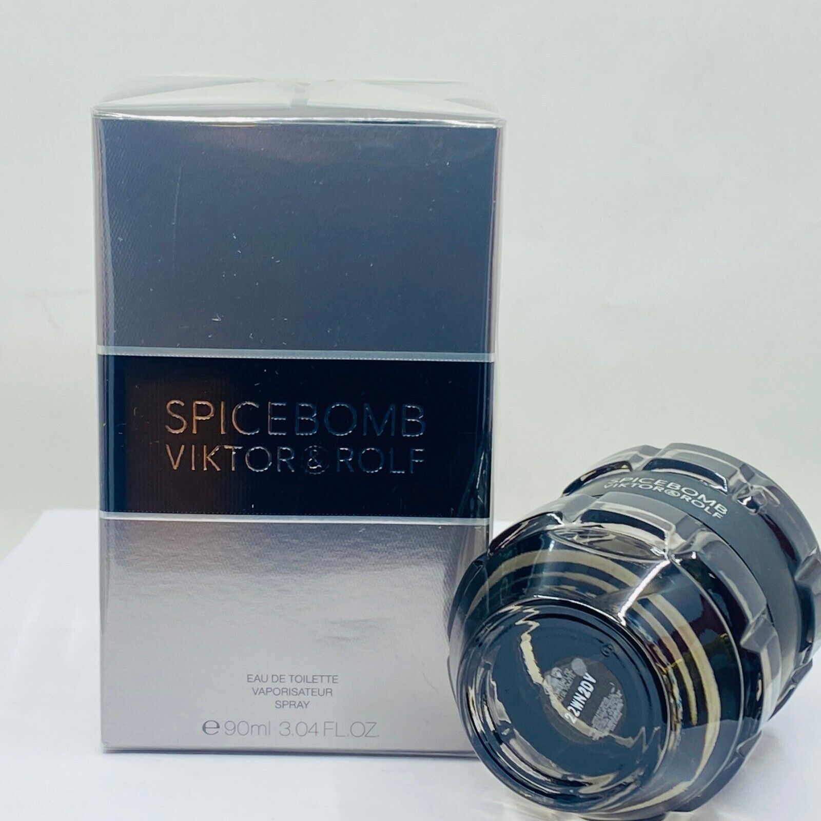 SPICEBOMB by Viktor & Rolf for men cologne EDT Spray - 3.04 oz/90mL - New in Box